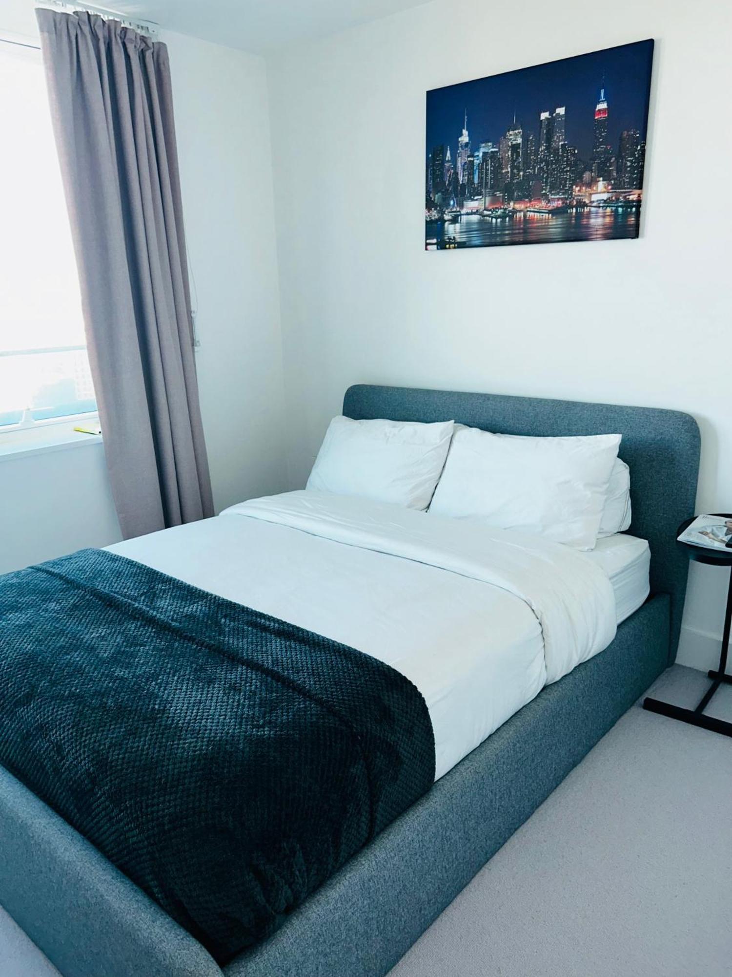 Apartment Luxury Sea View Two Bed Penthouse In Battersea *